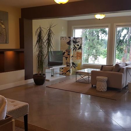 Teehouse Bed & Breakfast West Kelowna Ngoại thất bức ảnh