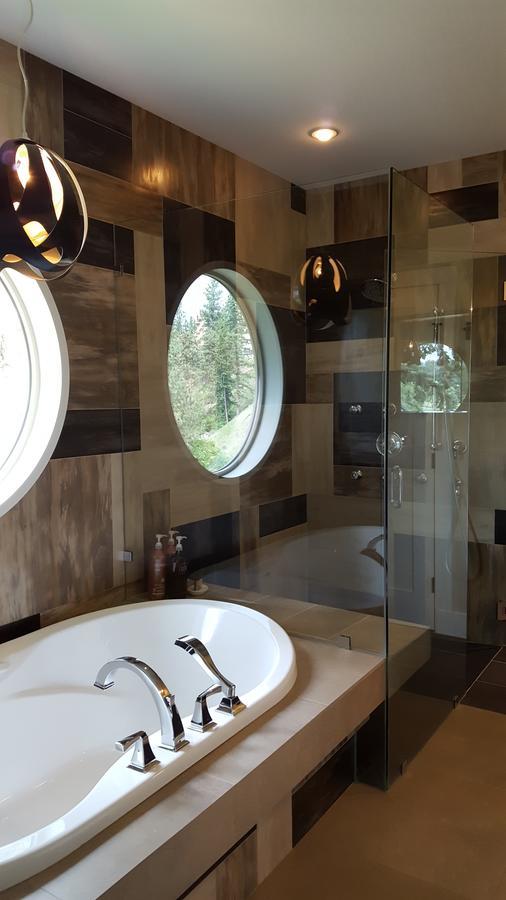Teehouse Bed & Breakfast West Kelowna Ngoại thất bức ảnh